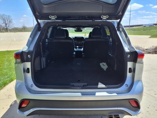used 2024 Toyota Highlander car, priced at $44,988