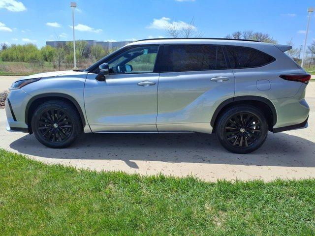 used 2024 Toyota Highlander car, priced at $45,510