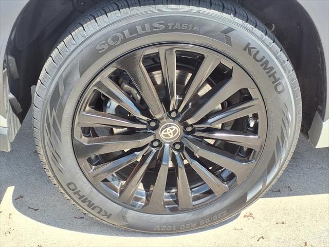 used 2024 Toyota Highlander car, priced at $44,988