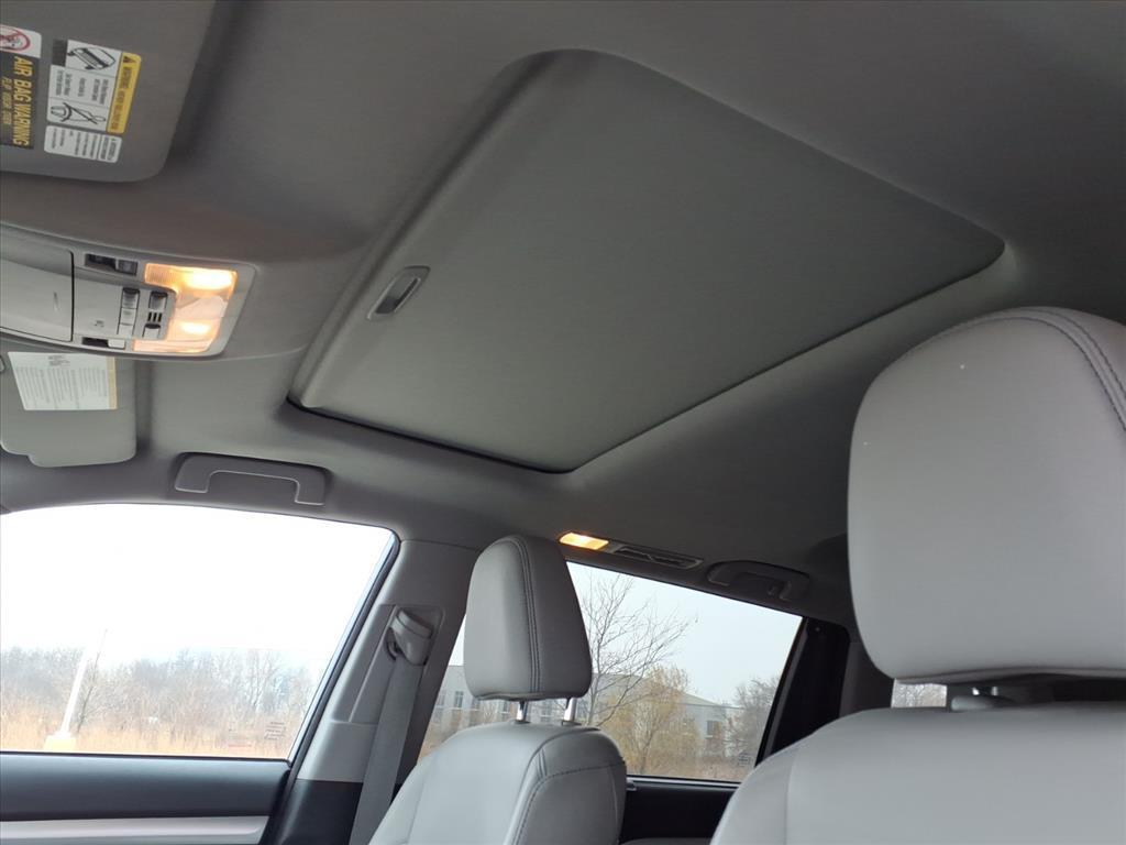 used 2015 Toyota Highlander car, priced at $21,999