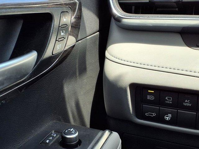 used 2023 Toyota Highlander Hybrid car, priced at $53,999