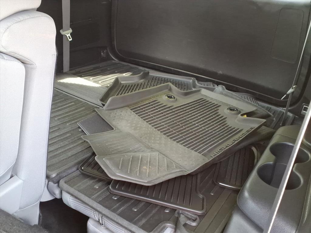 used 2023 Toyota Highlander car, priced at $35,999