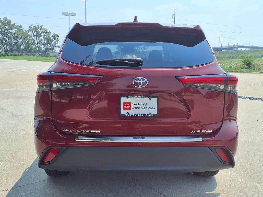 used 2022 Toyota Highlander car, priced at $38,988