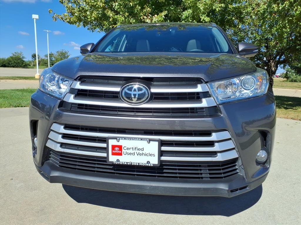 used 2019 Toyota Highlander car, priced at $28,999