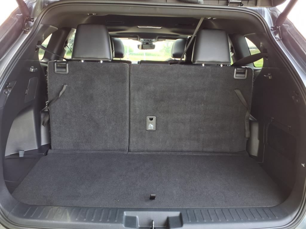 used 2024 Toyota Highlander car, priced at $38,999