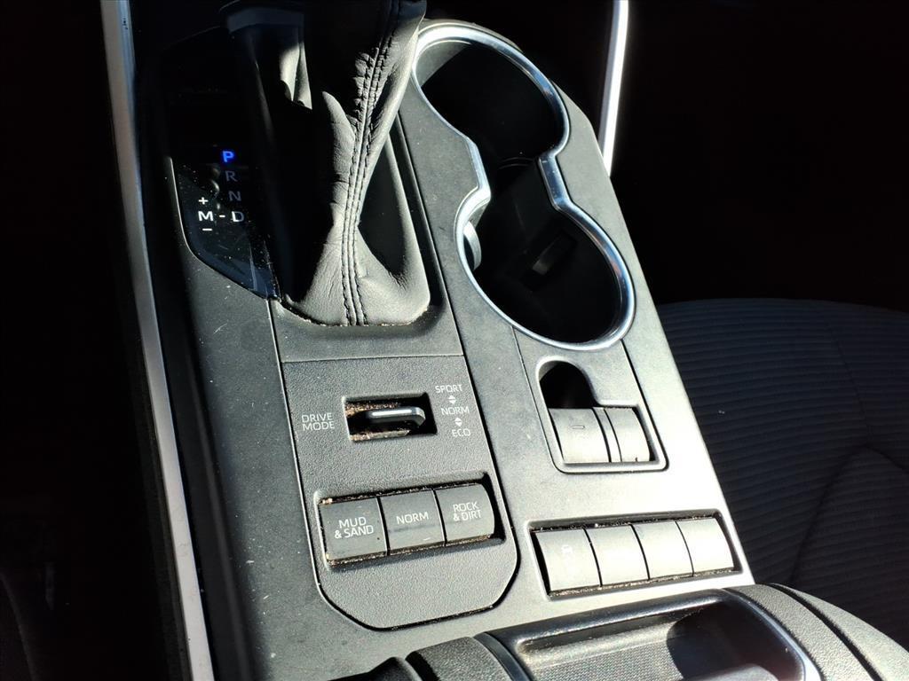 used 2020 Toyota Highlander car, priced at $25,999