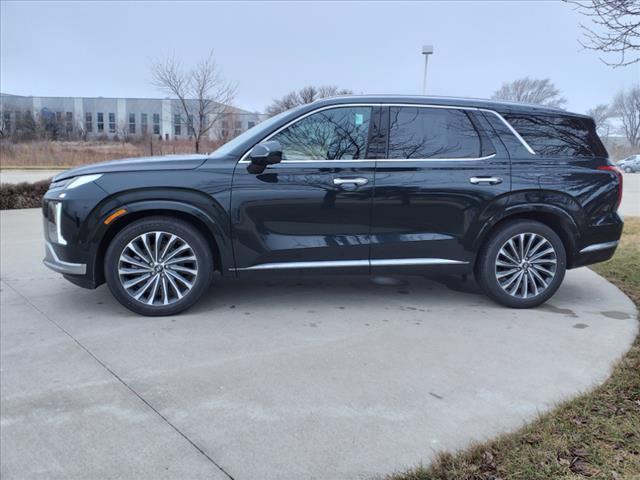 used 2023 Hyundai Palisade car, priced at $43,999