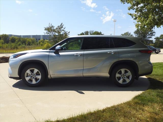 used 2021 Toyota Highlander Hybrid car, priced at $35,988