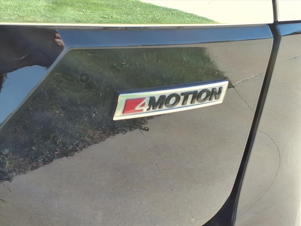 used 2021 Volkswagen Atlas car, priced at $25,999