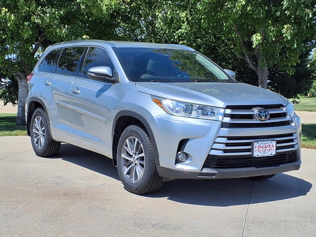 used 2018 Toyota Highlander car, priced at $21,999