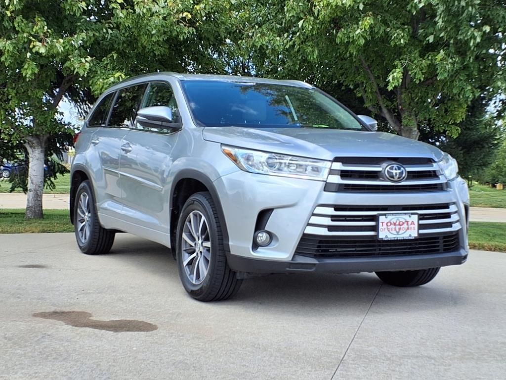 used 2018 Toyota Highlander car, priced at $21,999
