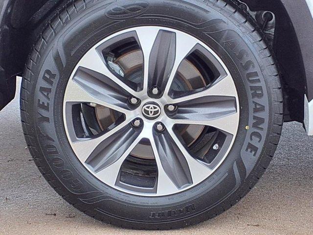 used 2023 Toyota Highlander car, priced at $38,999
