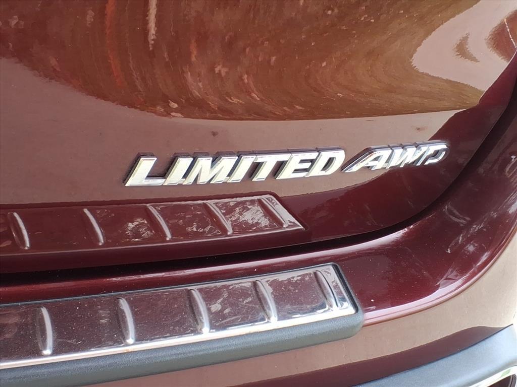 used 2017 Toyota Highlander car, priced at $18,999