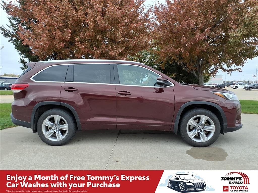 used 2017 Toyota Highlander car, priced at $18,999