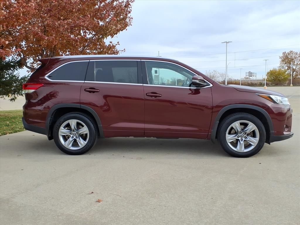 used 2017 Toyota Highlander car, priced at $18,999