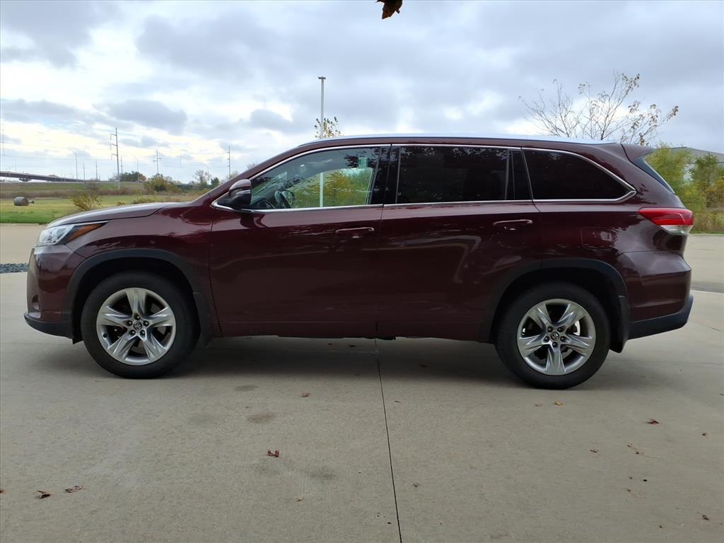 used 2017 Toyota Highlander car, priced at $18,999