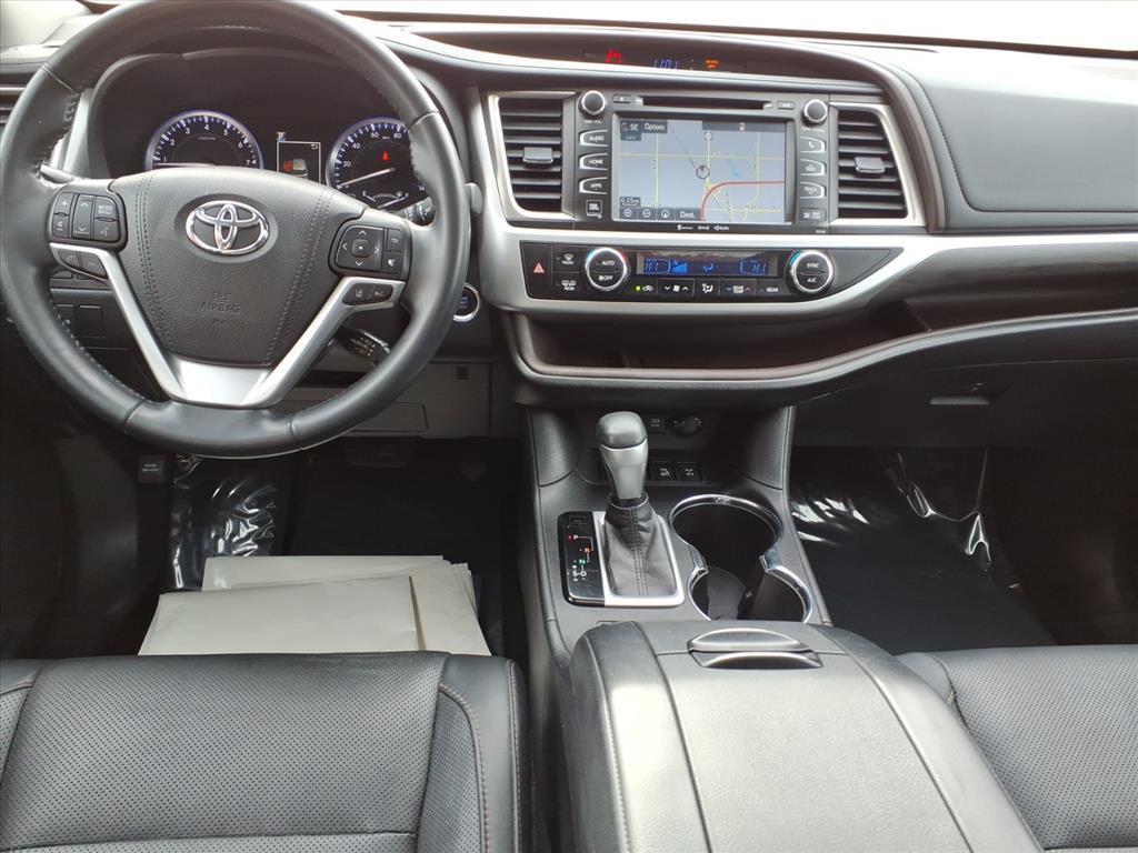 used 2017 Toyota Highlander car, priced at $18,999
