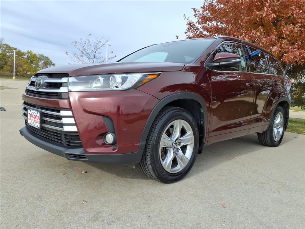 used 2017 Toyota Highlander car, priced at $18,999
