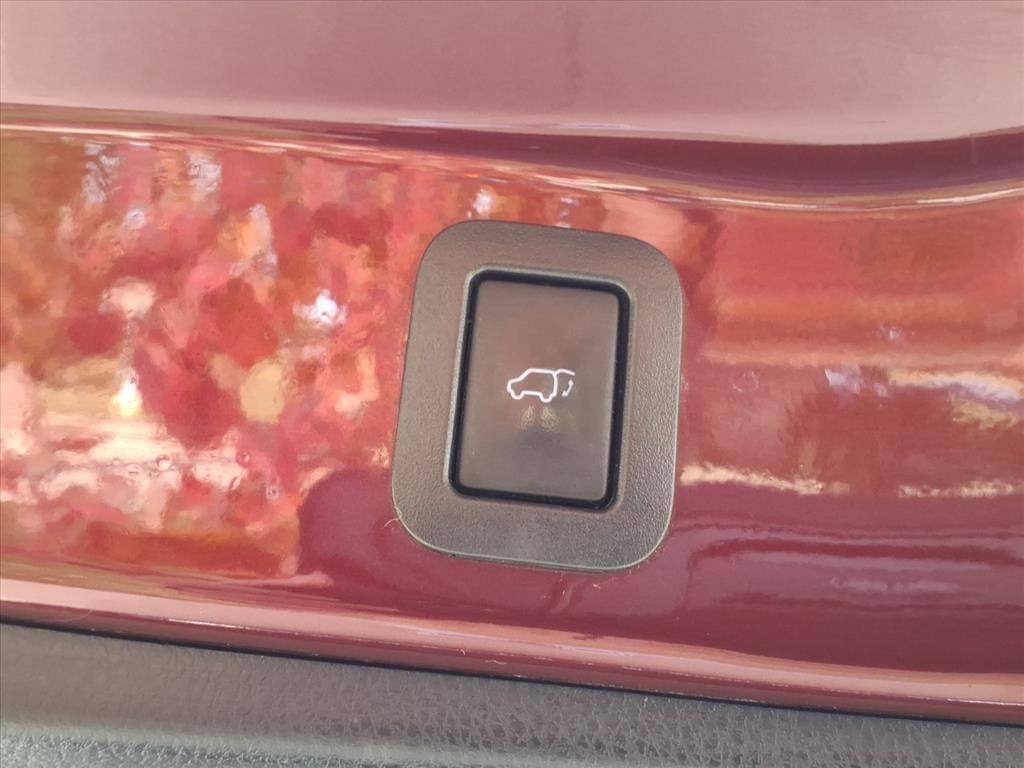 used 2017 Toyota Highlander car, priced at $18,999