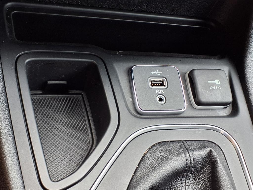 used 2019 Jeep Cherokee car, priced at $15,999