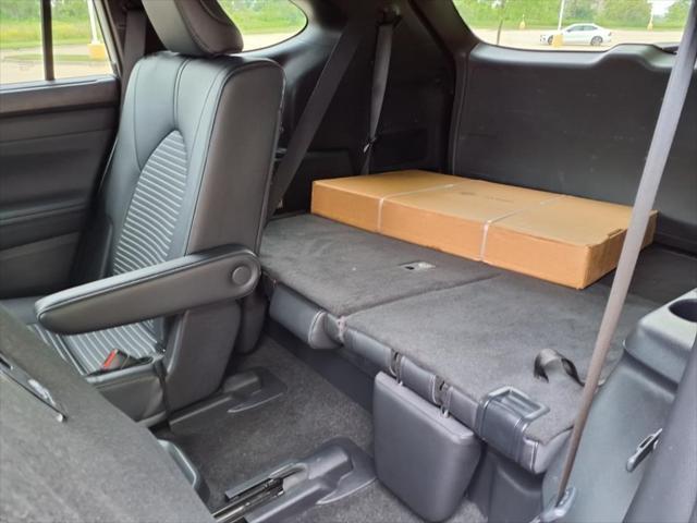 used 2024 Toyota Highlander car, priced at $45,410