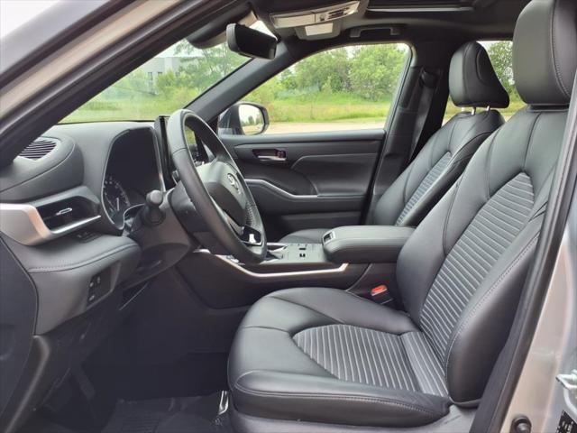used 2024 Toyota Highlander car, priced at $45,410