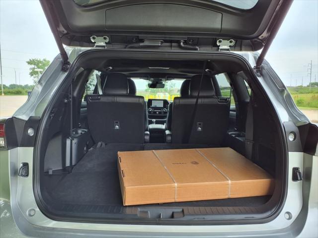 used 2024 Toyota Highlander car, priced at $45,410