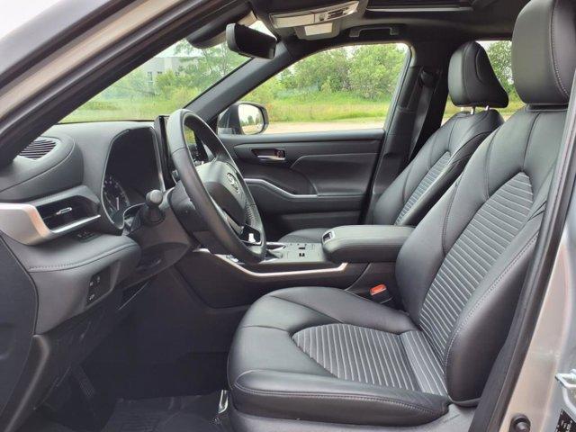 used 2024 Toyota Highlander car, priced at $45,410