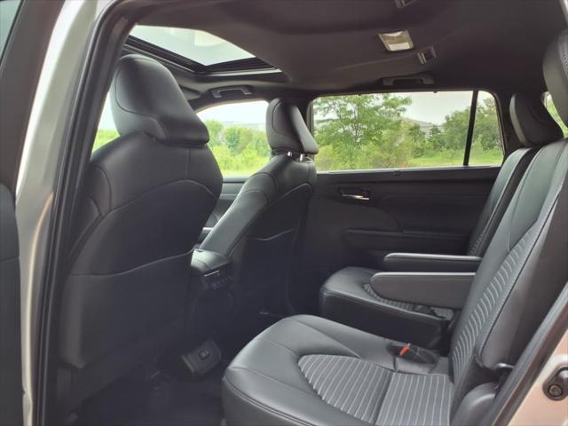 used 2024 Toyota Highlander car, priced at $45,410