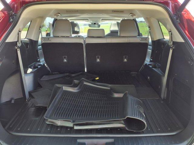 used 2022 Toyota Highlander car, priced at $41,999