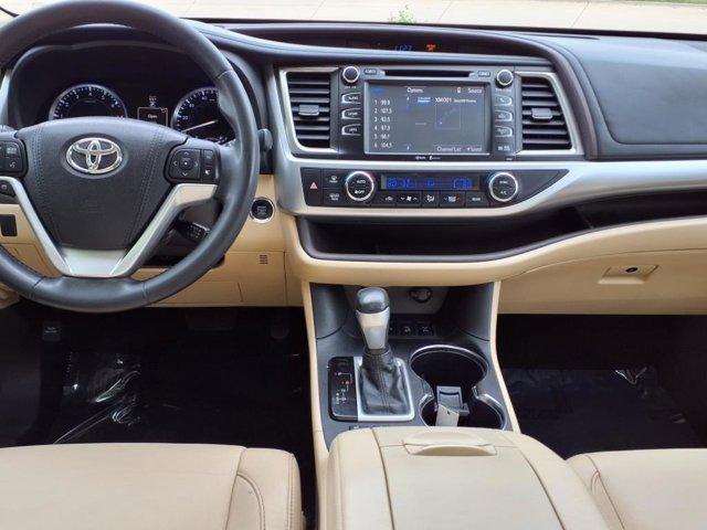 used 2015 Toyota Highlander car, priced at $17,999