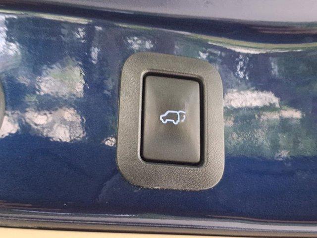 used 2015 Toyota Highlander car, priced at $17,999