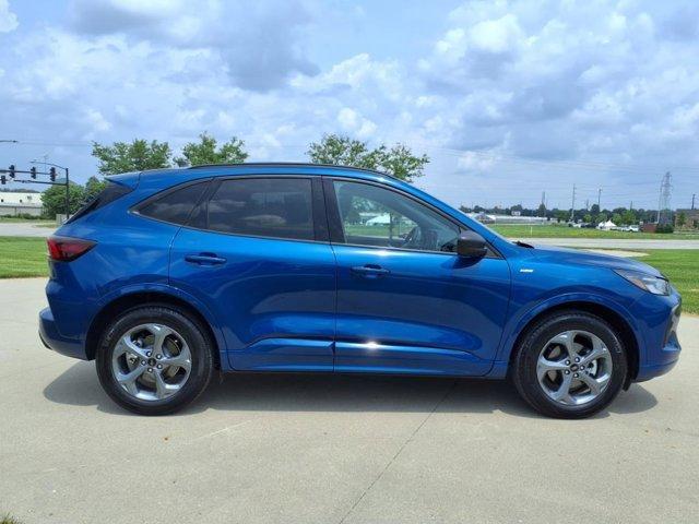used 2023 Ford Escape car, priced at $25,999