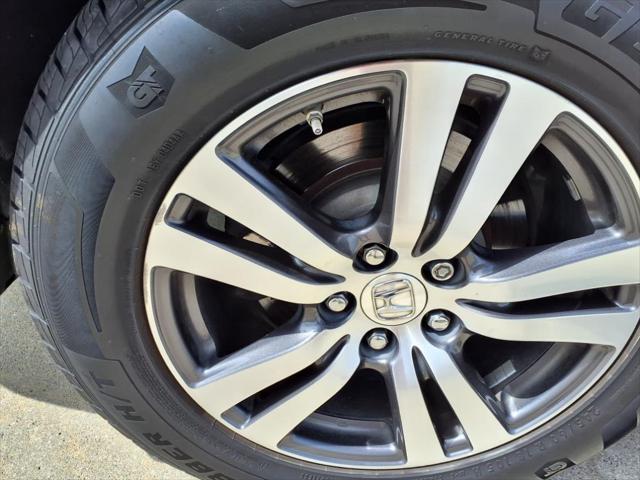 used 2017 Honda Pilot car, priced at $17,999