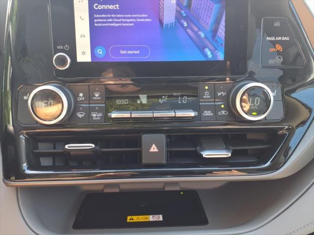 used 2023 Toyota Highlander car, priced at $42,999