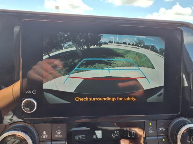 used 2023 Toyota Highlander car, priced at $42,999
