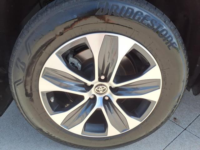 used 2023 Toyota Highlander car, priced at $42,999