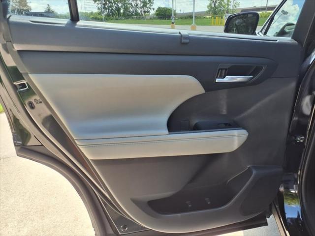 used 2023 Toyota Highlander car, priced at $42,999