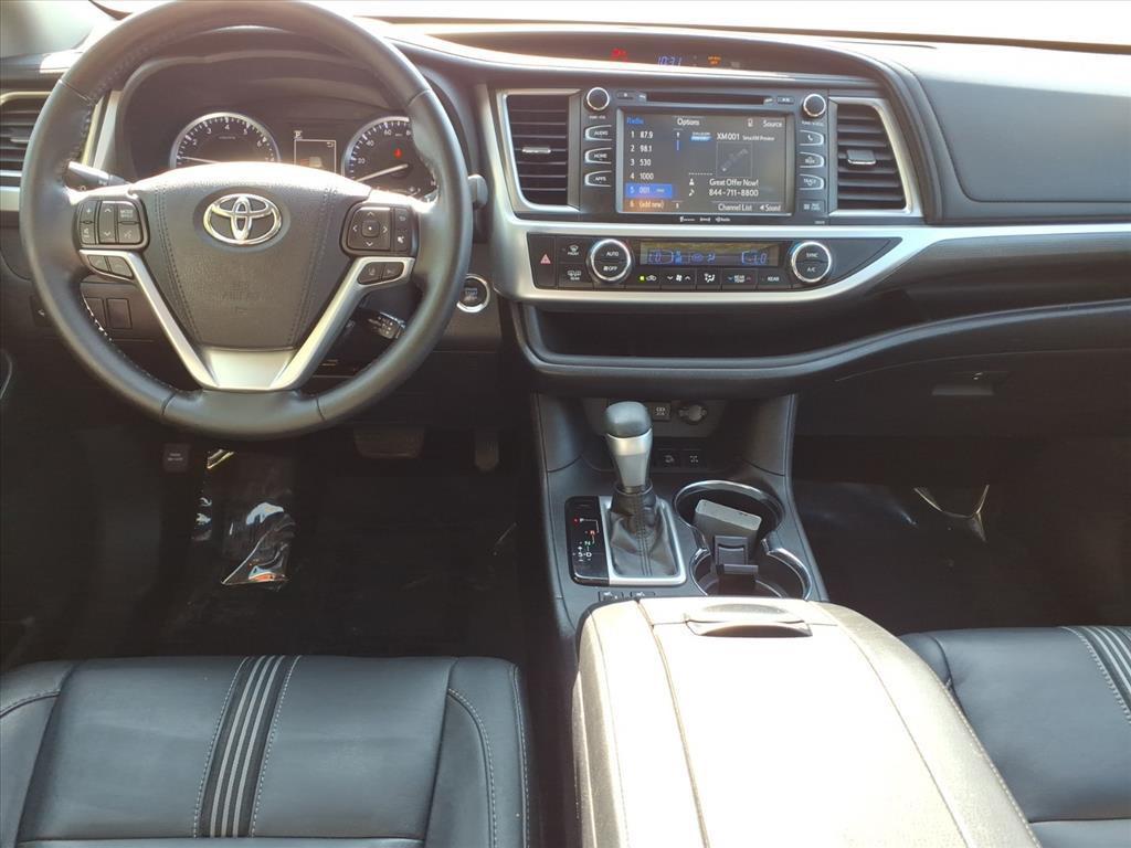 used 2018 Toyota Highlander car, priced at $25,999