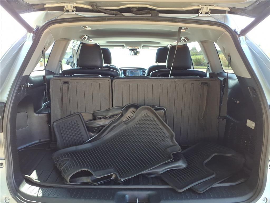 used 2018 Toyota Highlander car, priced at $25,999