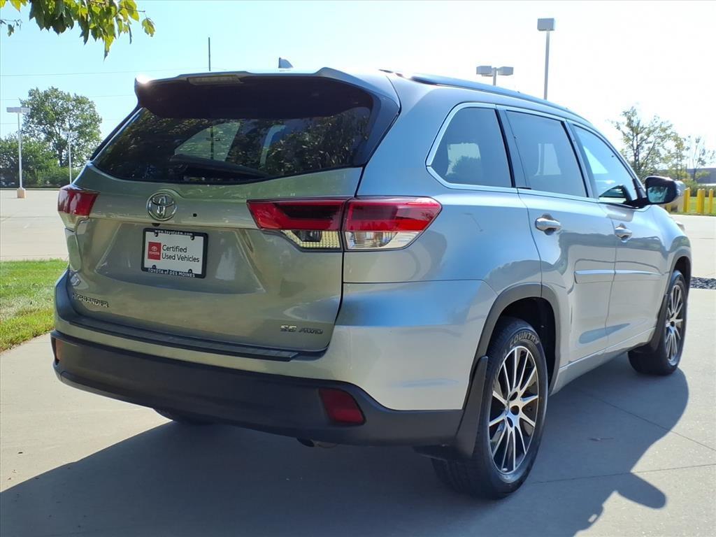 used 2018 Toyota Highlander car, priced at $25,999