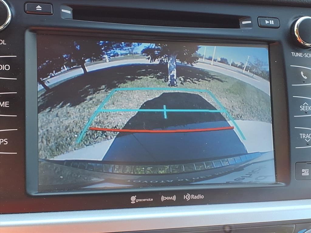used 2018 Toyota Highlander car, priced at $25,999