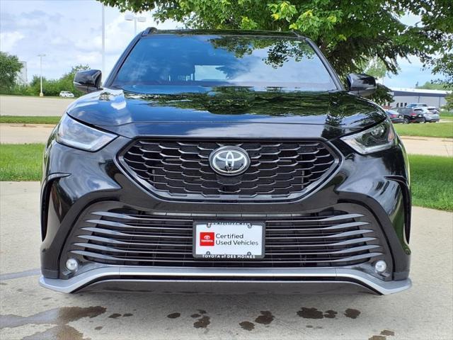 used 2024 Toyota Highlander car, priced at $46,988