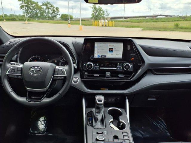 used 2024 Toyota Highlander car, priced at $47,360