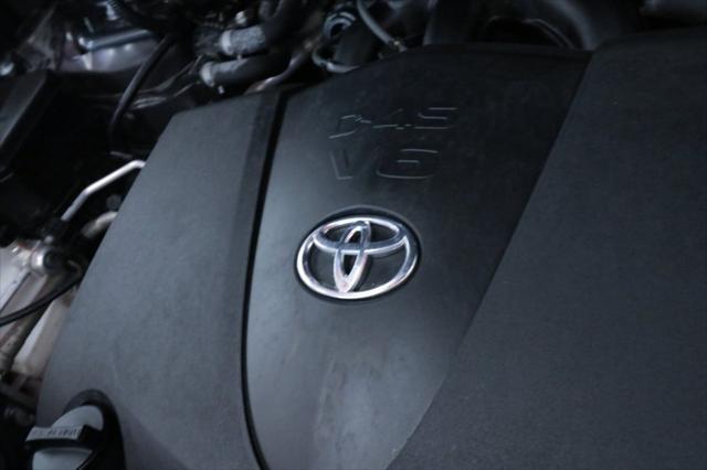 used 2021 Toyota Highlander car, priced at $26,990