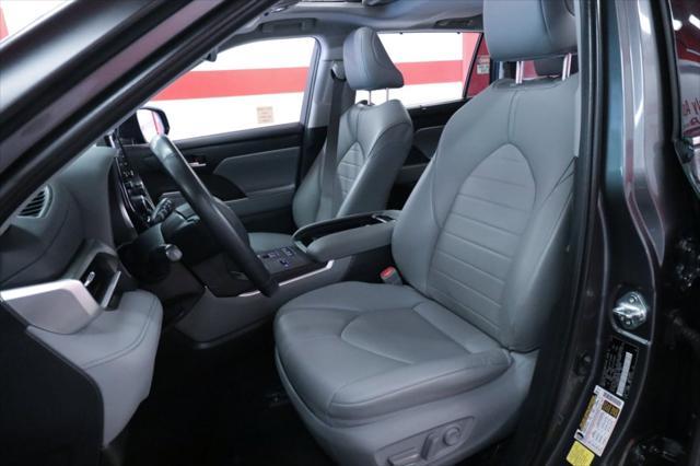 used 2021 Toyota Highlander car, priced at $26,990