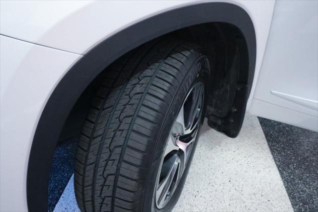 used 2021 Toyota Highlander car, priced at $27,990