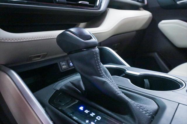 used 2022 Toyota Highlander car, priced at $32,990