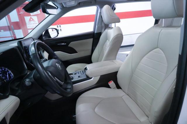 used 2022 Toyota Highlander car, priced at $32,990