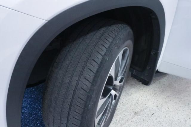 used 2022 Toyota Highlander car, priced at $32,990